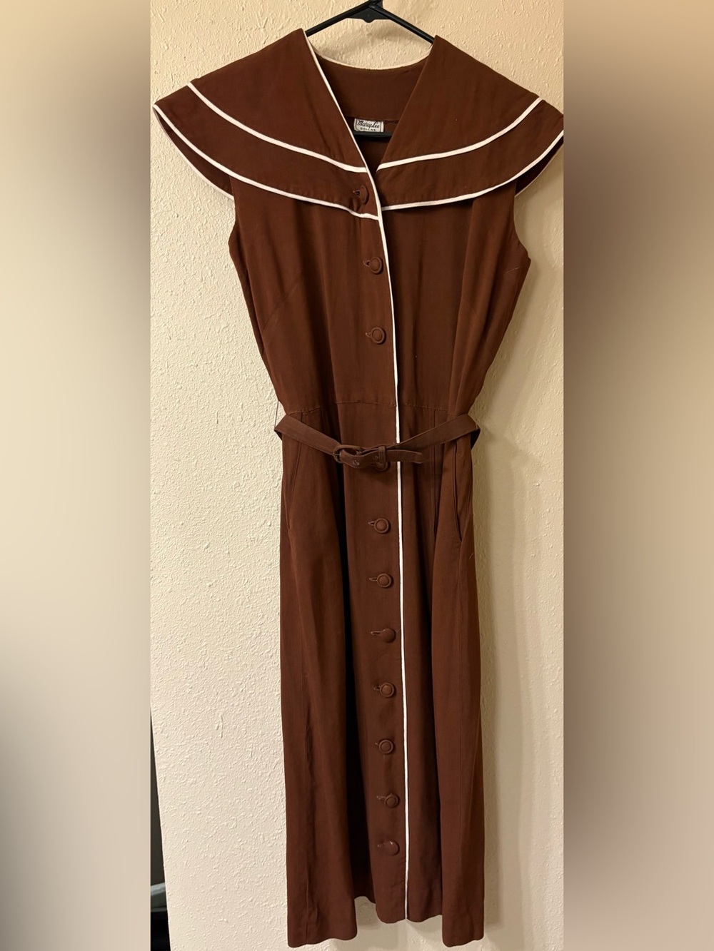 Vintage 1950’s Brown Button-Front Midi Dress with Contrast Trim
